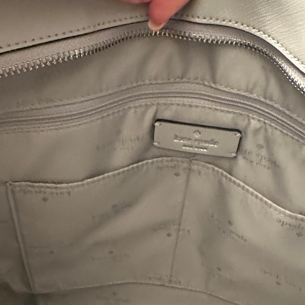 NWT Kate Spade Elegant Gray and Cream Laptop Tote - Picture 5 of 8